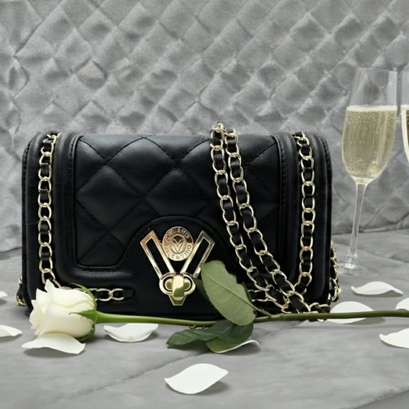 Valentino Orlandi Handbags - Elegant Black Quilted Chain Bag